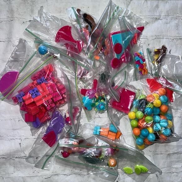 Vintage Ello Creation System Building Toy Set with Carrying Storage Case 6 Lbs - Picture 3 of 9